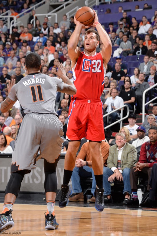 展示出昂扬 展示出昂扬