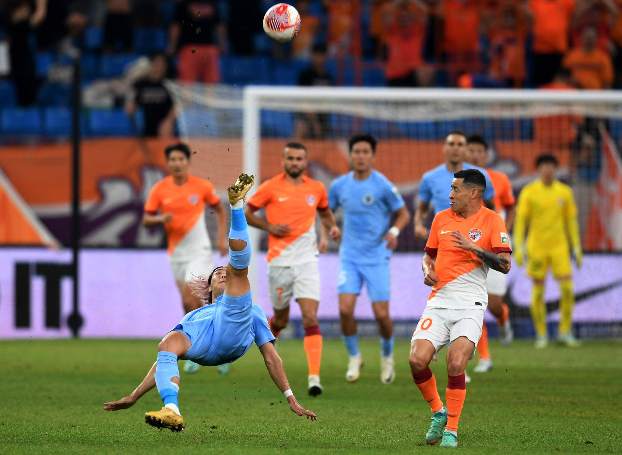 的舞台上 的舞台上