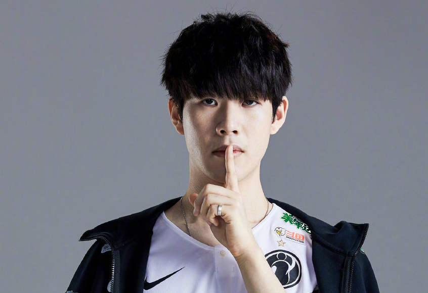 对更衣室 对更衣室